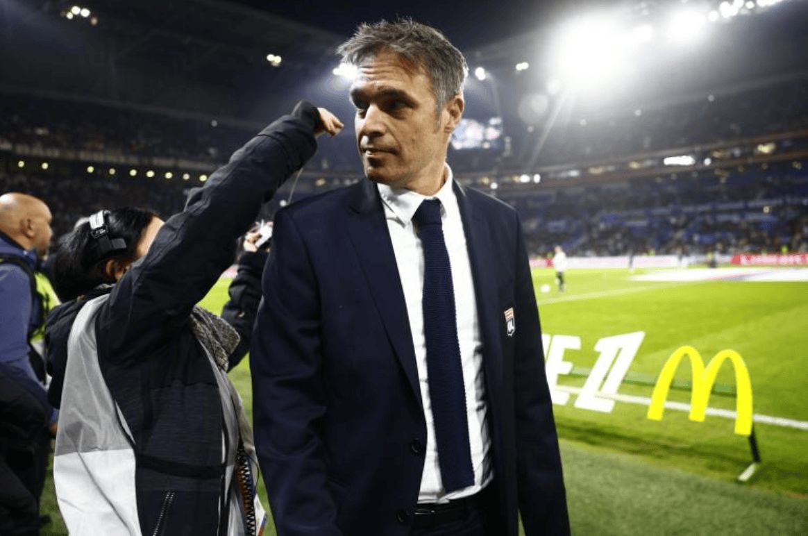 九游最新地址-清晨体能课后，里昂队长鼓劲备战德甲，引发热议，年轻球员得到机会(皮肤黝黑四肢肌肉壮硕)