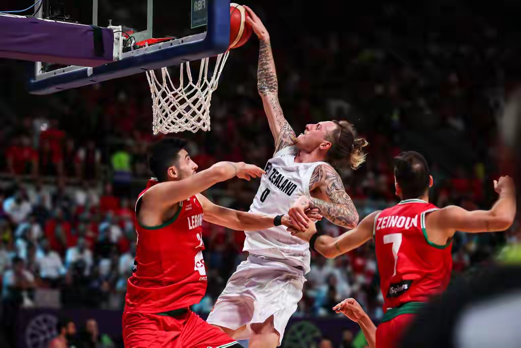 九游官方地址-清晨NBA常规赛焦点战，马德里竞技战术微调，球迷炸锅，心理建设被强调(马德里竞技球迷托雷斯)